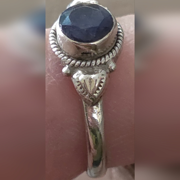 Sterling silver ladies ring Jewelry - VINTAGE STERLING SILVER SAPPHIRE LADIES RING 2.38 Grams Size 7